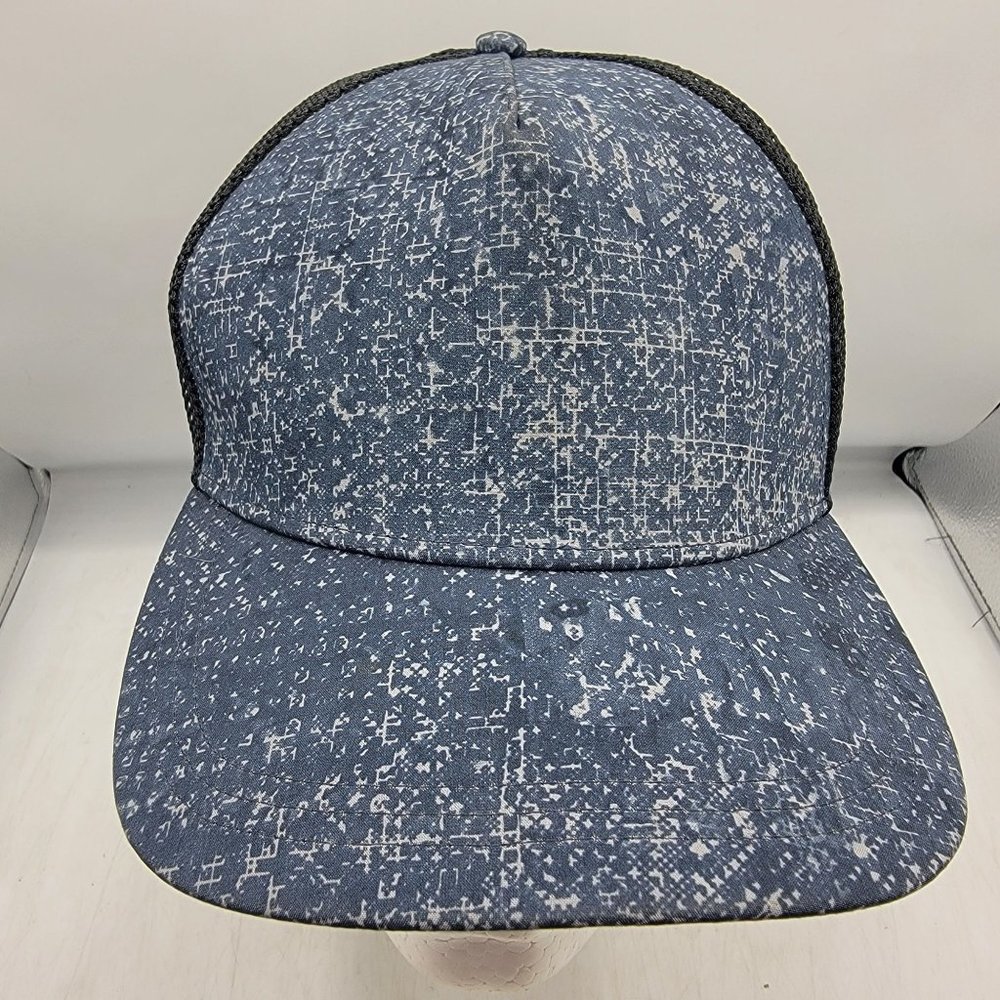 Lululemon Adults Blue Adjustable Trucker Hat Cap Comfort Casual Breathable